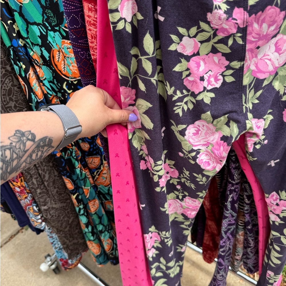 Colorful Patterned Leggings Collection - Picture 3 of 6